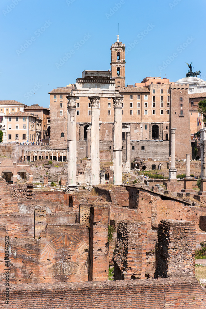 Forum Romanum in Rom mit Säulen des Dioskurentempels
