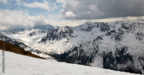Fototapeta Naklejka Na Ścianę i Meble -  Snowy mountains and Zacopane ski resort, Poland.