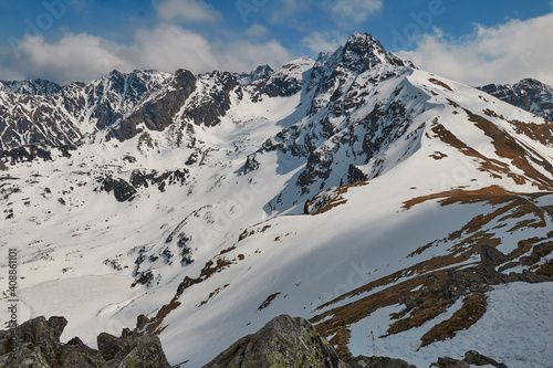 Fototapeta Naklejka Na Ścianę i Meble -  Snowy mountains and Zacopane ski resort, Poland.