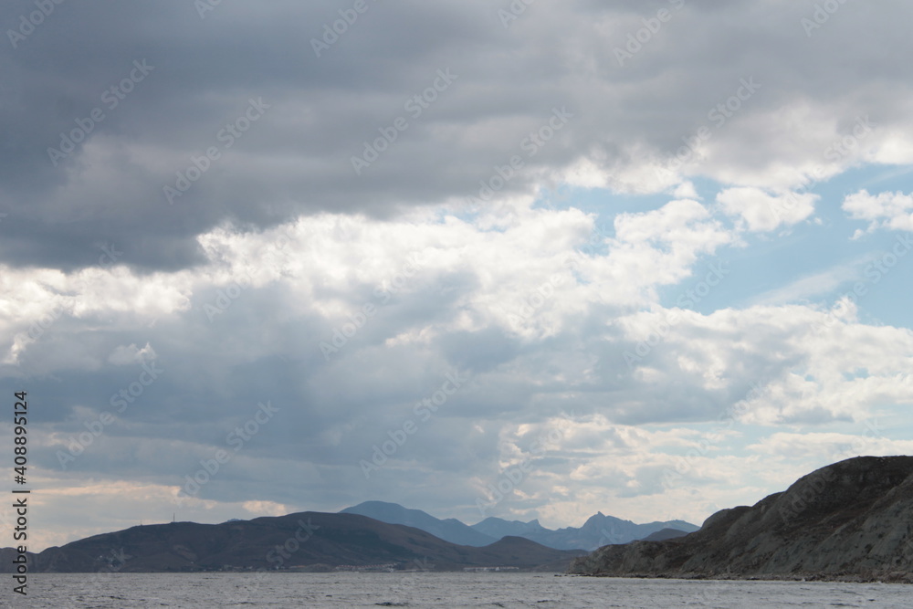 Obraz premium clouds over the mountains