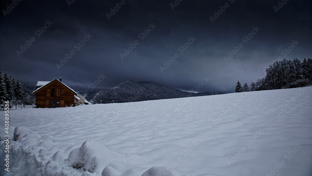 Paysages de neige dans le Vercors hiver 2020/2021 pendant la crise du COVID 19 Paysages de neige dans le Vercors hiver 2020/2021 pendant la crise du COVID 19