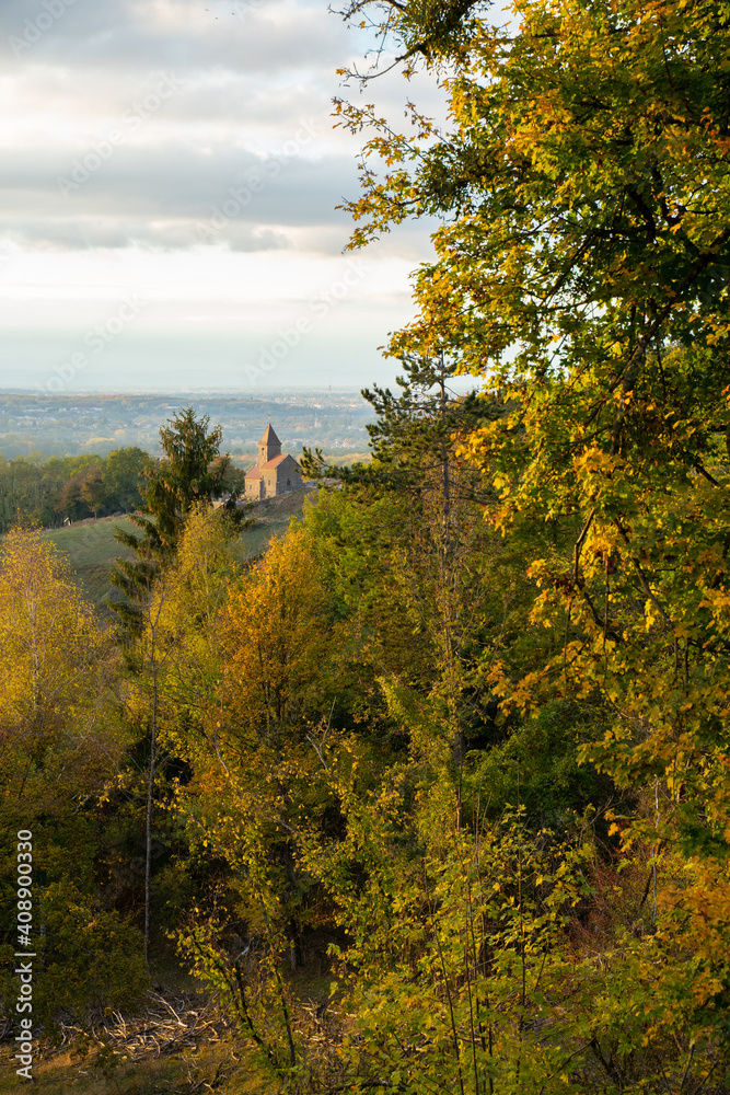 Chapelle St Valérien et vallée de la Bresse en automne, Journans, Ain, France