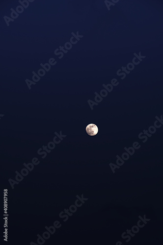 夜空に光る満月 © Masa Tsuchiya