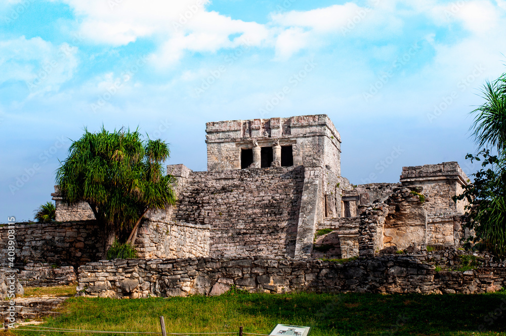 Naklejka premium Zona arqueológica de Tulum