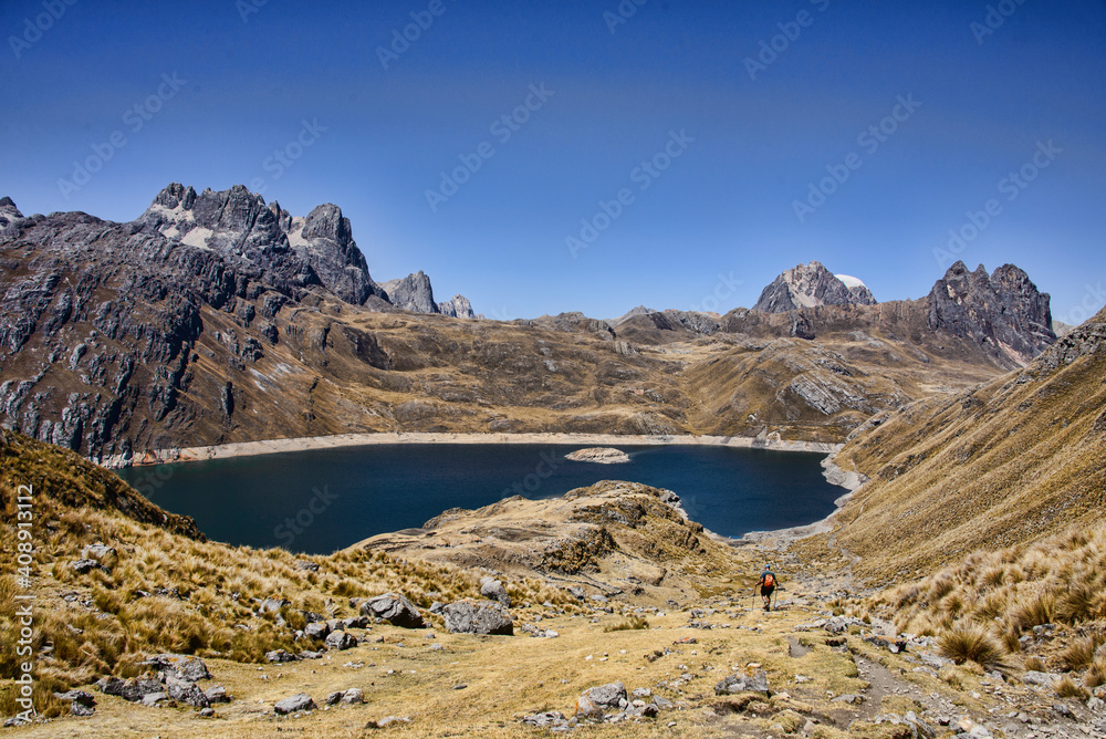 Trekking towards Laguna Viconga on the Cordillera Huayhuash circuit, Ancash, Peru