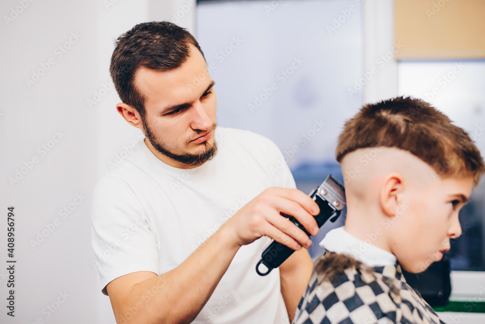 barber cutting hair barber cutting hair