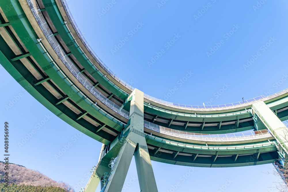 Fototapeta premium 静岡県賀茂郡河津町 河津ループ橋