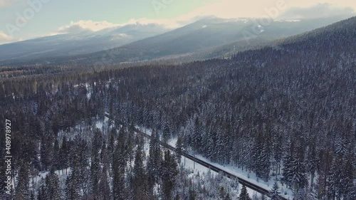 Droga do Szklarskiej Poręby z widokiem na Karkonosze photo