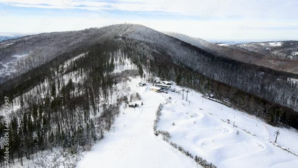 zima w górach, Ustroń na Śląsku w Polsce, szczyt Czantorii Beskid Śląski zima w górach, Ustroń na Śląsku w Polsce, szczyt Czantorii Beskid Śląski