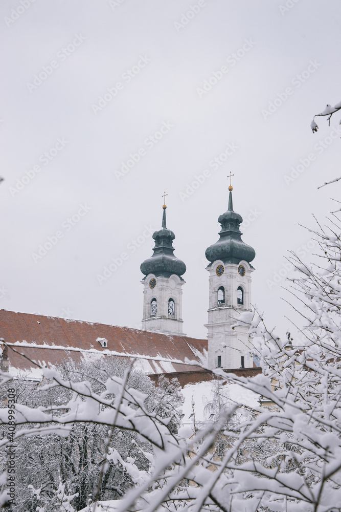 Obraz premium Die zwei Kirchtürme des Zwiefalter Münster 