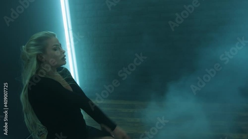 biutiful blond girl dancing 