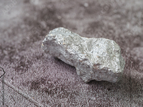 silver ore , Precious stones from silver mines