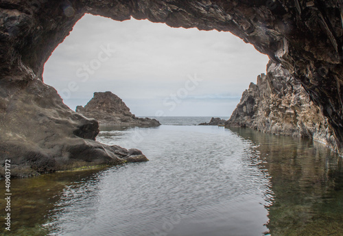 Piscine naturelle à Porto Moniz (Madère)