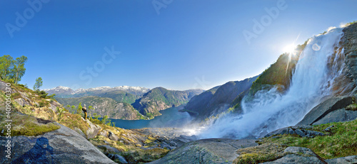 Fjord and waterfall © Espen