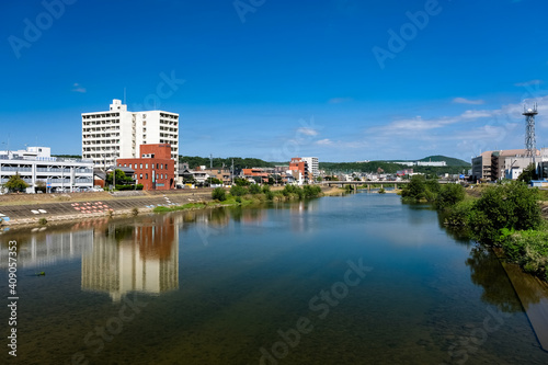 岐阜県多治見市 昭和橋から眺める土岐川と多治見の街並み