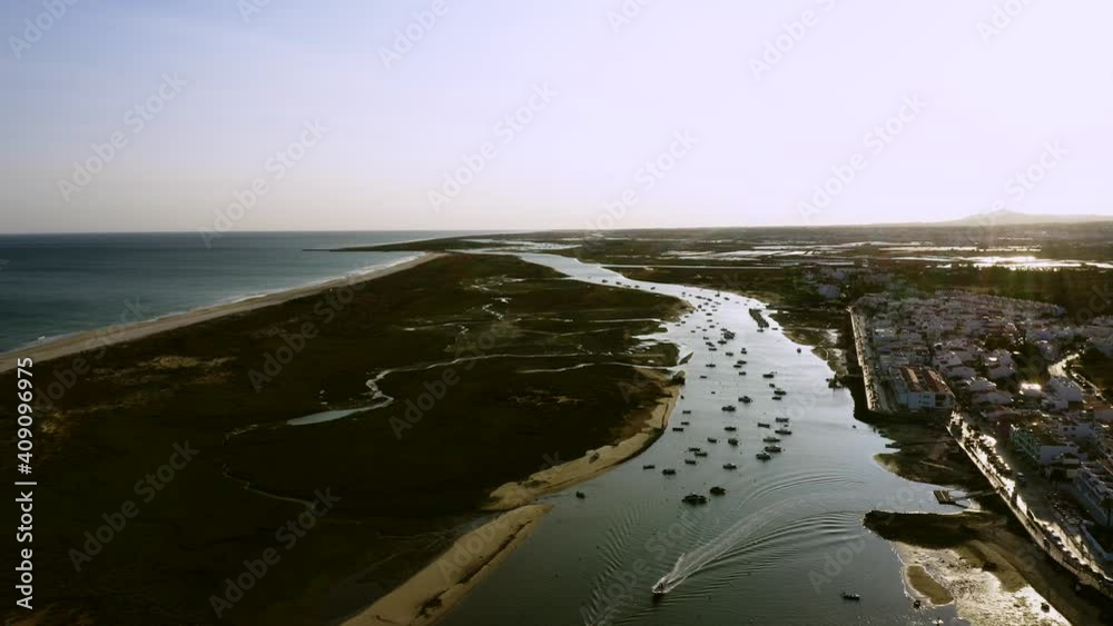 Vista aérea Ria Formosa Algarve, Portugal. Final de tarde
