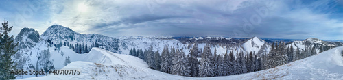 Panorama Bayrische Alpen im Winter vom Plankenstein bis Wallberg © Gerhard
