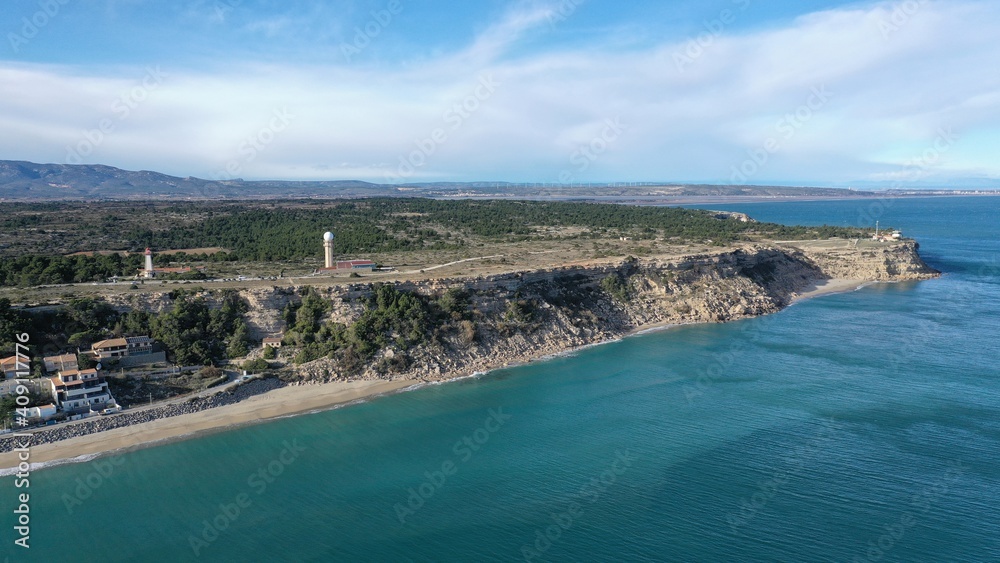 falaise de Leucate et son phare, Aude, Occitanie, France