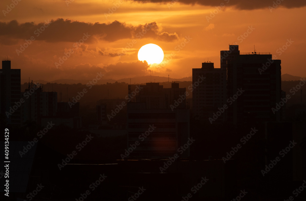 Recife / Pernambuco / Brazil. December, 25.2021. Sunset seen west of the city of Recife.