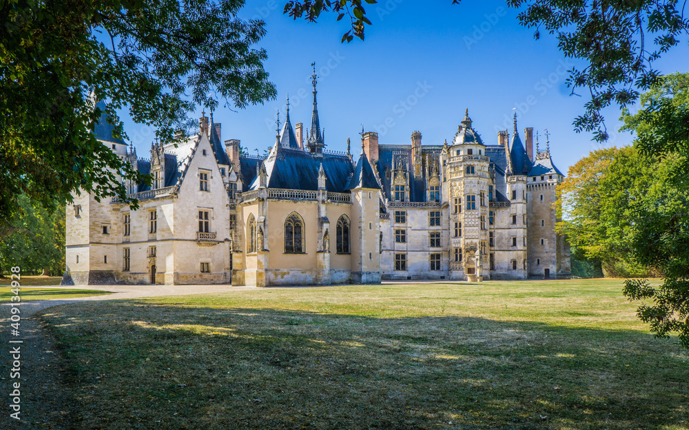 Fototapeta premium The beautiful Meillant castle in the Berry region (France). This castle part medievalpart gothic is over 1000 years old