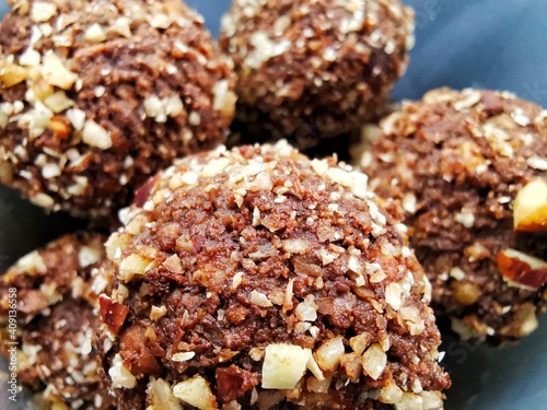 chocolate and nuts baals