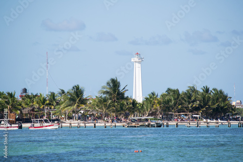 Faro en la isla