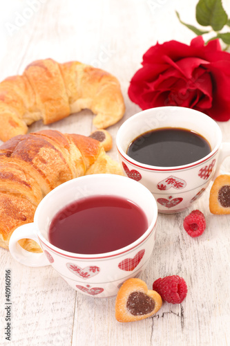 Tablou pe pânză coffee cup and tea cup for lovely morning- valentine's day