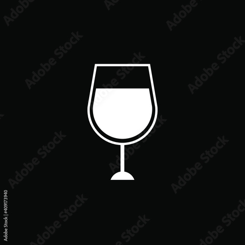 trendy flat style drink glass isolated on background Drink glass icon page symbol for your website design Clock icon logo, app, UI. Clock icon Vector illustration, EPS10. © yendi