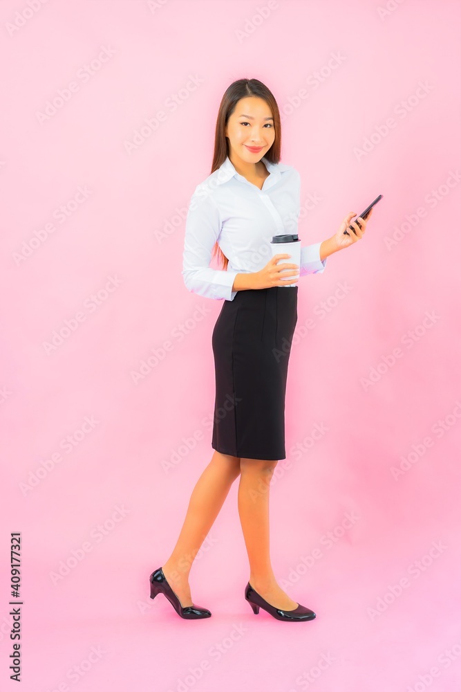 Portrait beautiful young asian woman use smart mobile phone