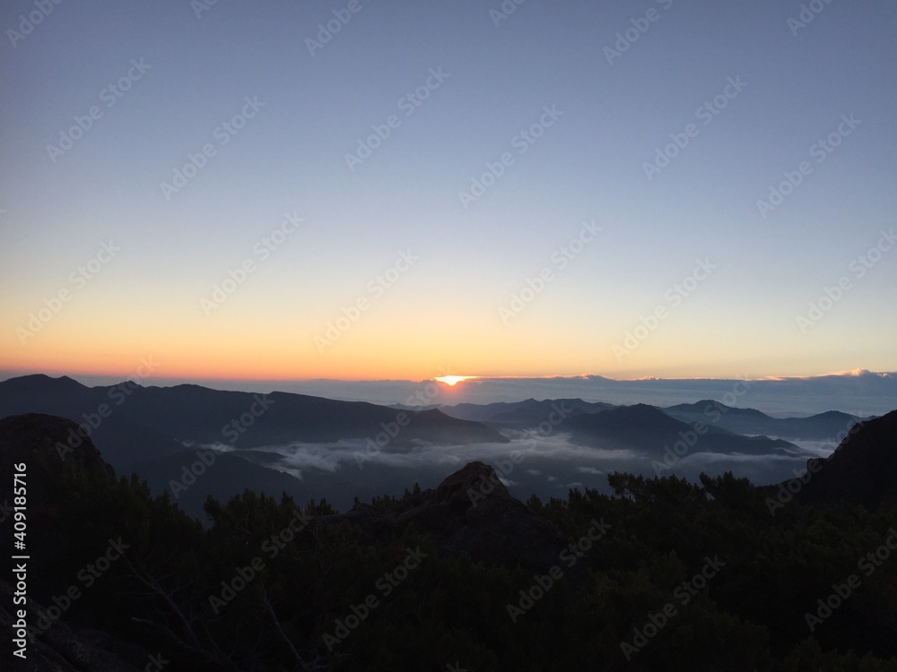 Fototapeta premium sunset in the mountains