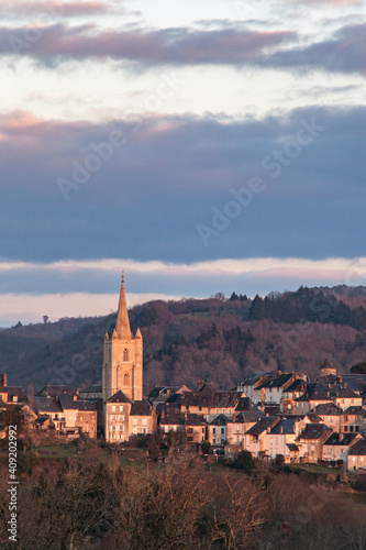 Donzenac (Corrèze, France) - Vue générale de la cité médiévale