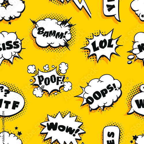 Seamless Pattern with Pop art speech bubble and text. Cartoon style vector collection of frames and Words. Comic illustration on halftone background