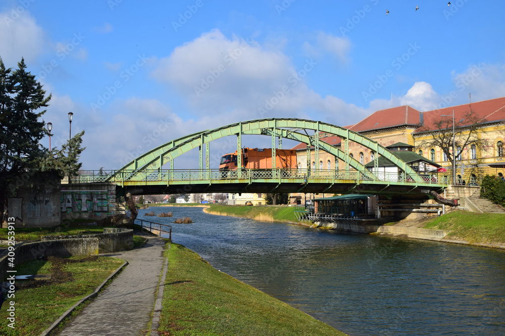 Obraz premium Zrenjanin Serbia is the oldest bridge called Mali most.