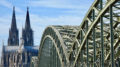 Köln mit Kölner Dom und Hohenzollernbrücke, Stadtpanorama
