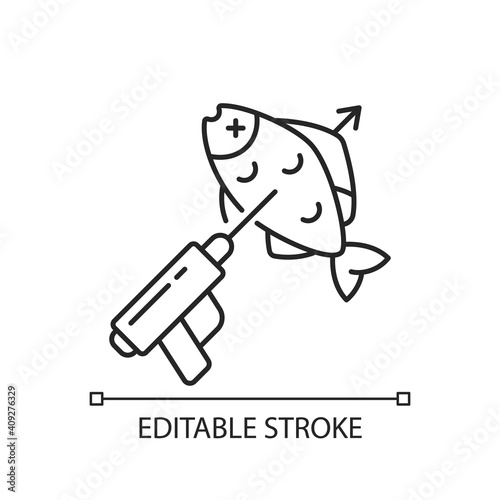 Spearfishing linear icon. Fish on spear. Boat fishing. Snorkeling and fishing. Fishing tournament. Thin line customizable illustration. Contour symbol. Vector isolated outline drawing. Editable stroke