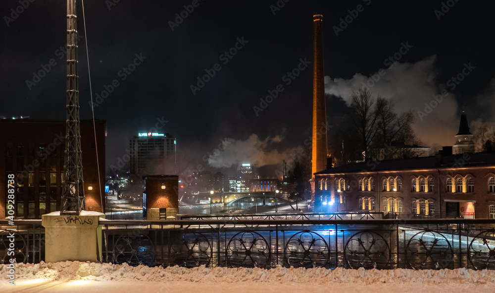 Naklejka premium The city of Tampere during the cold night 