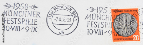 briefmarke stamp frankiert cancel post letter mail brief vintage retro alt old deutsche mark 1958 münchen festspiele orange bundesadler deutsche mark 20 münze coin