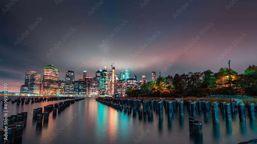 Obraz premium Manhattan Skyline night view 