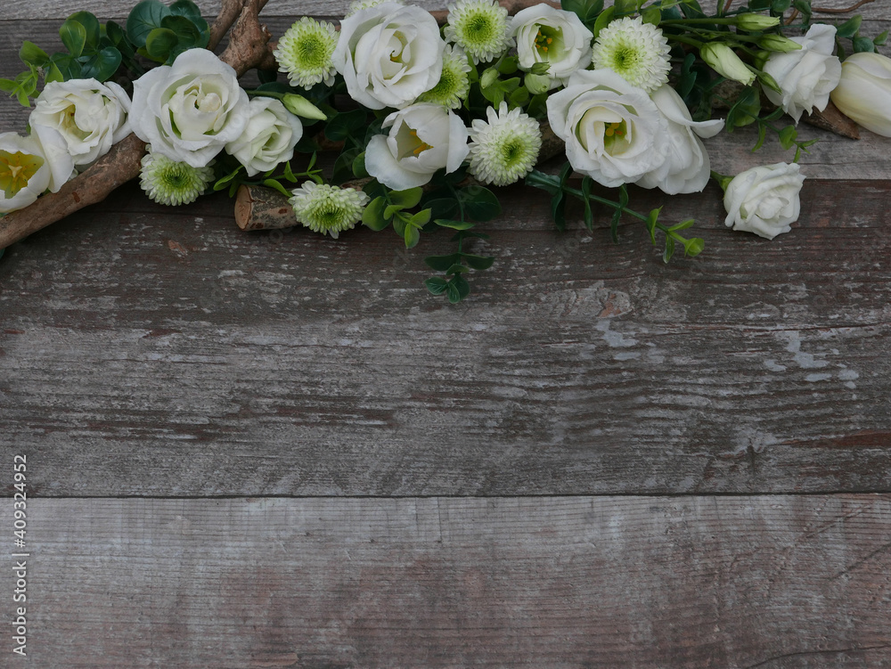 Blumenschmuck mit Eustoma und Tulpen Blumenschmuck mit Eustoma und Tulpen
