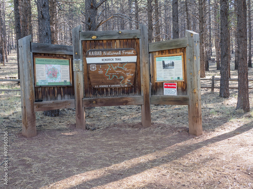 Φωτογραφία US Forest Service trailhead signage