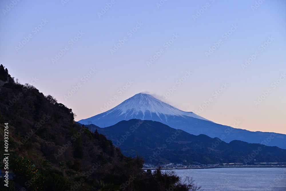 I want to see the sunrise and the sunset