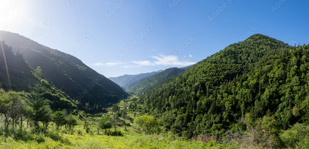 Obraz premium 中国・四川省・アバチベット族チャン族自治州茂県牙骨寨の自然