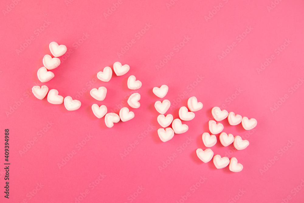 ハート型マシュマロで象ったLOVE ハート型マシュマロで象ったLOVE