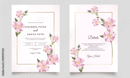  Floral wedding invitation template set with elegant  leaves Premium Vector