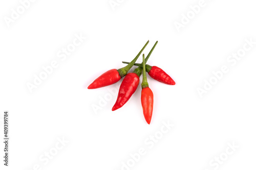 Photo Red Bird's eye chili ,Capsicum annuum , Thai pepper isolated on white background