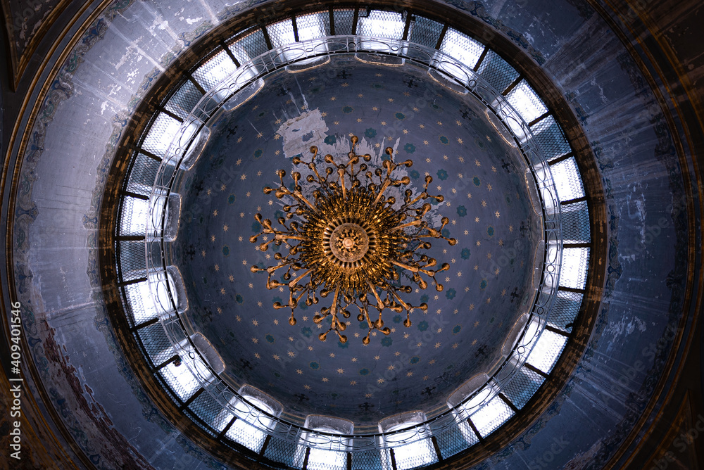 ceiling in the cathedral ceiling in the cathedral
