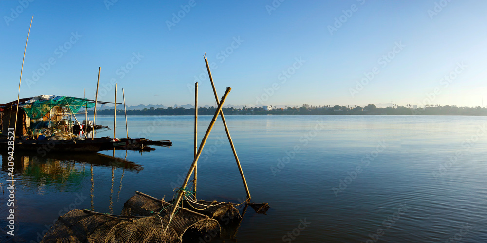 Fototapeta premium basket for fishing on the mekong river