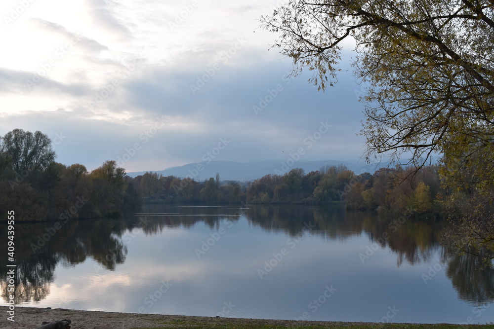 See in Waldau (Kassel), Sonnenuntergang, Wasserspiegelung