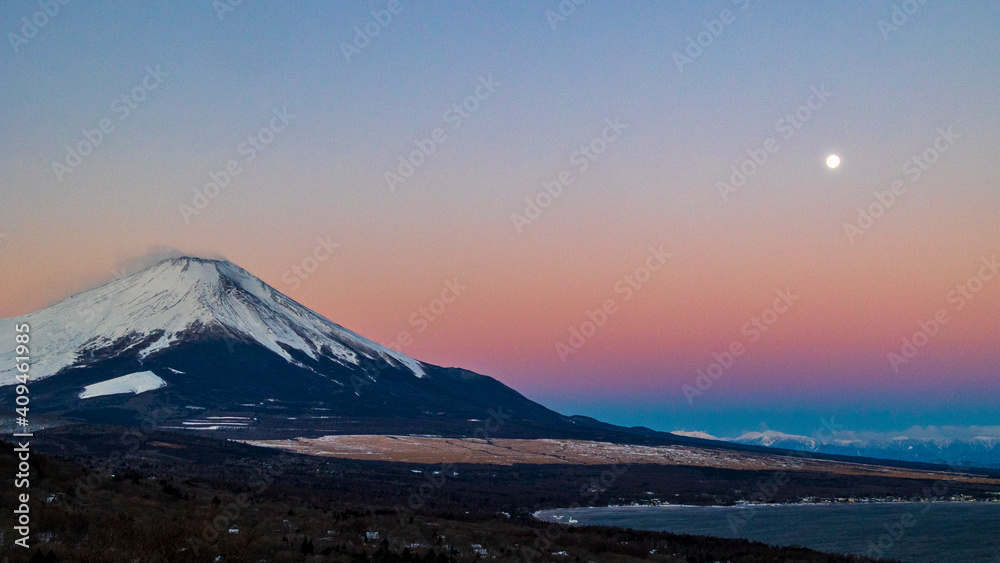 富士山　ビーナスベルトと月