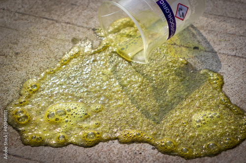 Canvas Print Hydrochloric acid leak